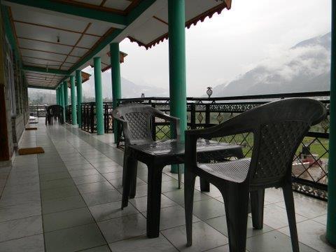 Hotel Him Parvat Manāli Kültér fotó